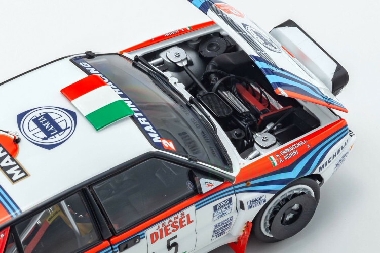 京商 1 18 ランチア デルタ Hf インテグラーレ マティーニ 5 優勝 ラリー サンレモ 1992 ホワイト レッド ブルー Kyosho 1 18 Lancia Delta Hf Integrale Martini N 5 Winner Rally Sanremo 1992 White Red Blue