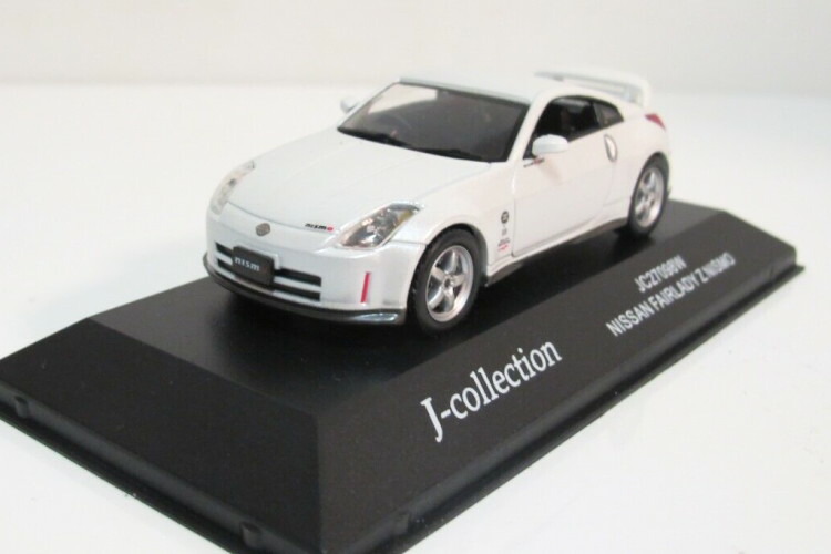 (未使用･未開封品)　J-Collection 1/43 Nissan Latio (バーニングレッド) 完成品 60wa65s J-コレクション 1/43 日産 ラティオ バーニングレッド