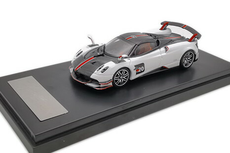 楽天市場】MINI GT 1/64 パガーニ ウアイラ ロードスター ブラック