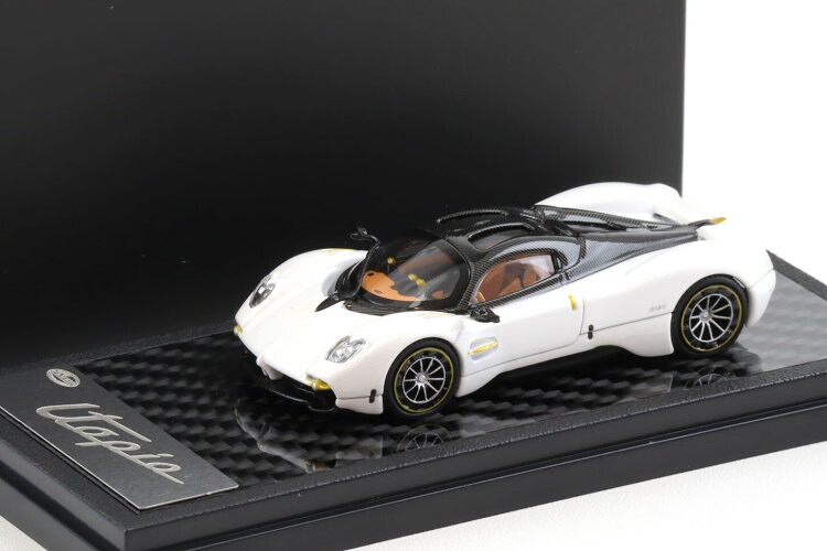 LCD モデルズ 1/64 パガーニ ユートピア クーペ ホワイトメタリック カーボンLCD MODELS 1:64 Pagani Utopia Coupe white metallic Carbon｜Reowide モデルカー カタログ SHOP