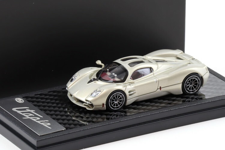 LCD モデルズ 1/64 パガーニ ユートピア クーペ リナシメント ライトゴールド LCD MODELS 1:64 Pagani Utopia Coupe Grigio Rinascimento light gold