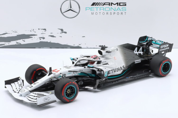 世界1152個限定 ミニチャンプス 1/18 メルセデスAMG W12ハミルトン 楽天市場】ミニチャンプス 1/18 メルセデス AMG F1 W12 #44 優勝