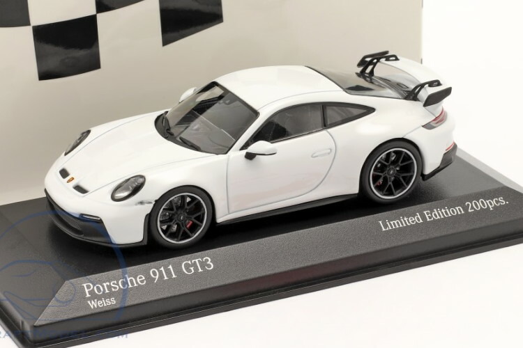ミニチャンプス 1/43 ポルシェ911 GT3RS (イエロー/シルバーリム) 楽天市場】ミニチャンプス 1/43 ポルシェ 911 GT3 R #1 VLN
