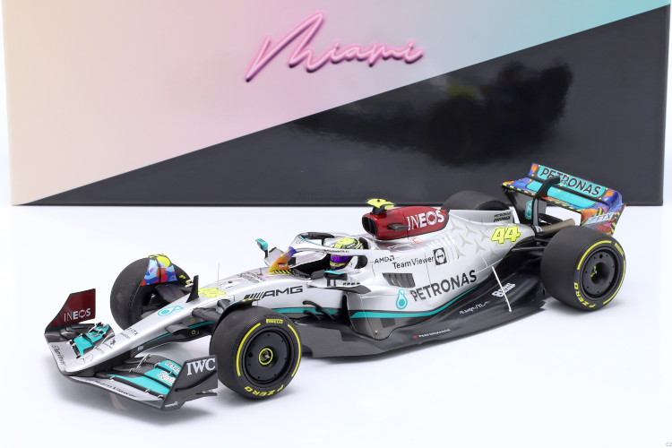 楽天市場】ミニチャンプス 1/18 メルセデス AMG F1 W12 #44 優勝