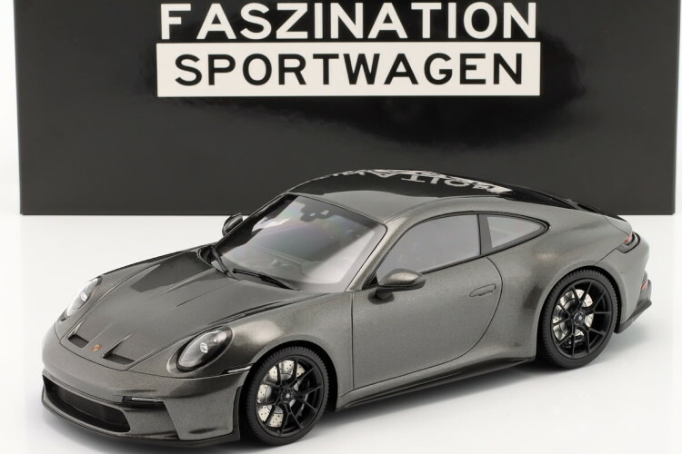 楽天市場】ミニチャンプス 1/43 ポルシェ 911 (992) GT3 ツーリング パッケージ 2021 グレーメタリックMinichamps  1:43 Porsche 911 (992) GT3 Touring Package 2021 agate grey metallic :  Reowide モデルカー カタログ SHOP