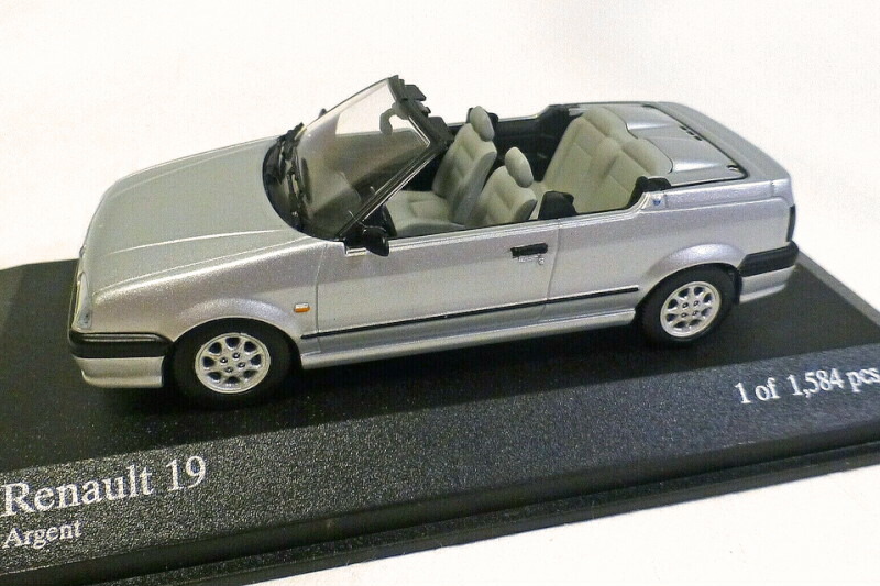 Minichamps 1/43 Renault 19 Argent - Collection