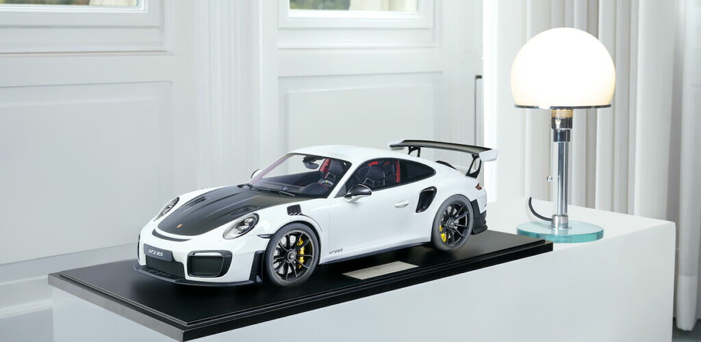 ミニチャンプス 1/8 ポルシェ 911 (991.2) GT2RS 2018 (99) 99台制限