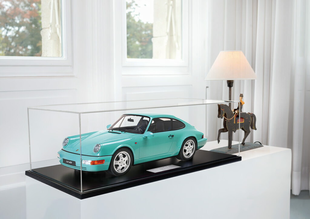 楽天市場】ミニチャンプス 1/8 ポルシェ 911 (964) 30 JAHRE 911 1993
