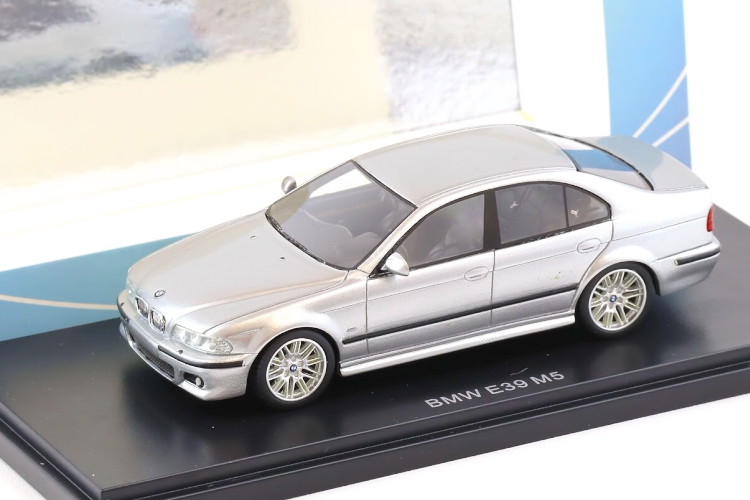 楽天市場】NEO SCALE MODELSl 1/43 BMW M535i (E12) メタリックダーク