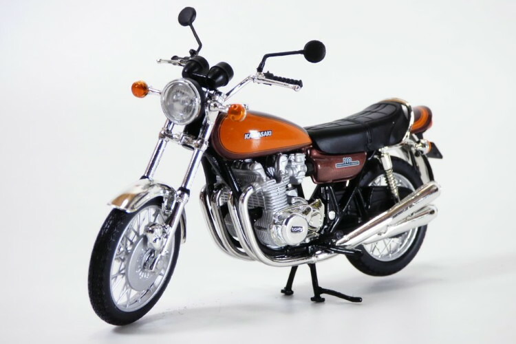ノレブ 1/18 カワサキ  Z900 1973 赤銅色/オレンジ色Norev 1:18 KAWASAKI  Z900 1973 BROWN ORANGE 車-乗り物のおもちゃ-ミニカー・トイカー