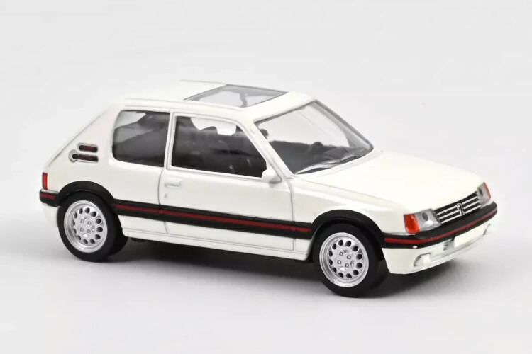 新品 1/43 ノレブ プジョー 205 GTI グリフェ 1990年 グリーン 新品 1/43 ノレブ プジョー 205 GTI グリフェ 1990年 グリーン