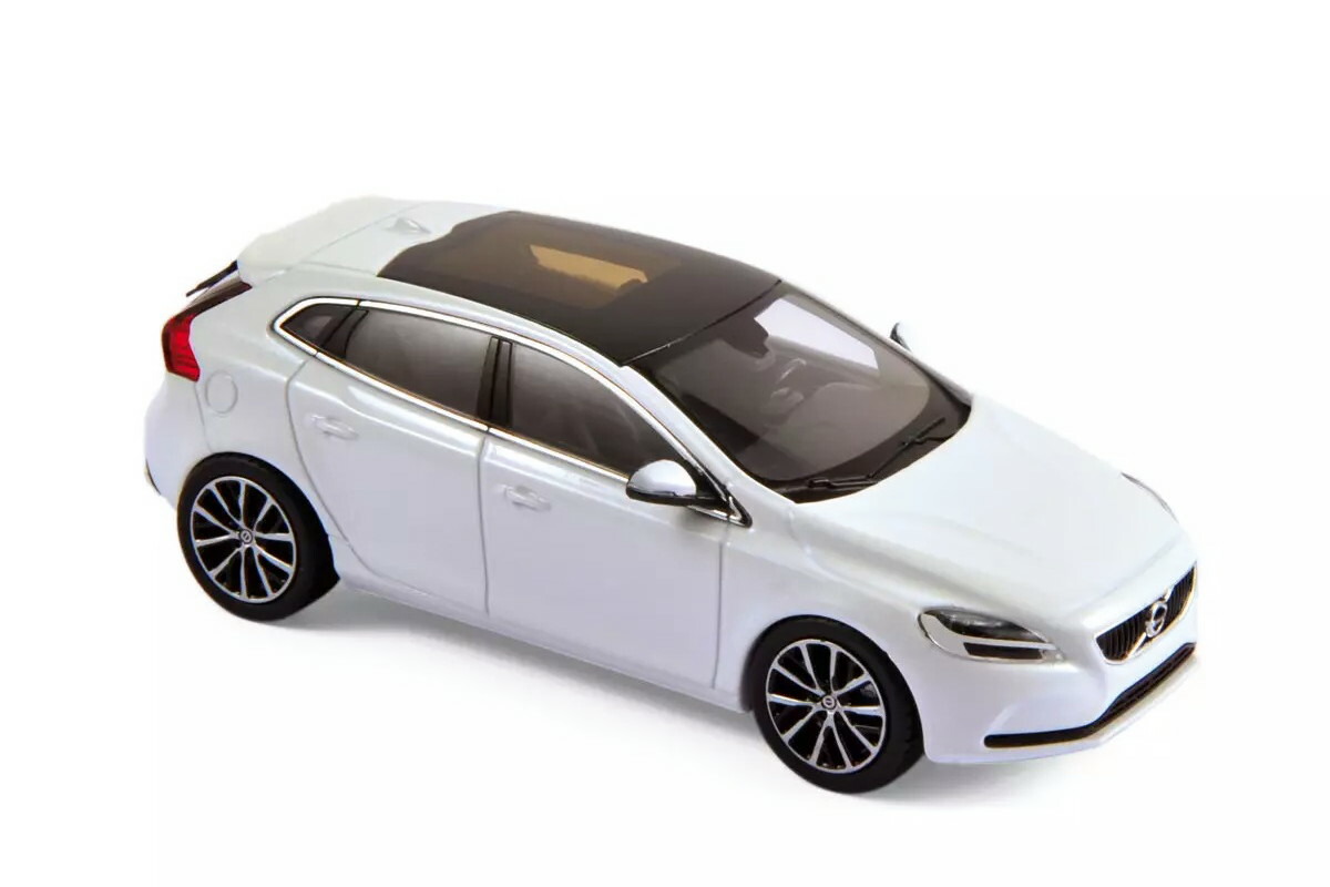VOLVO V60 ホワイト ミニカー 18/1 1:18 Diecast model car/ Volvo V60 review [Unboxing] - YouTube