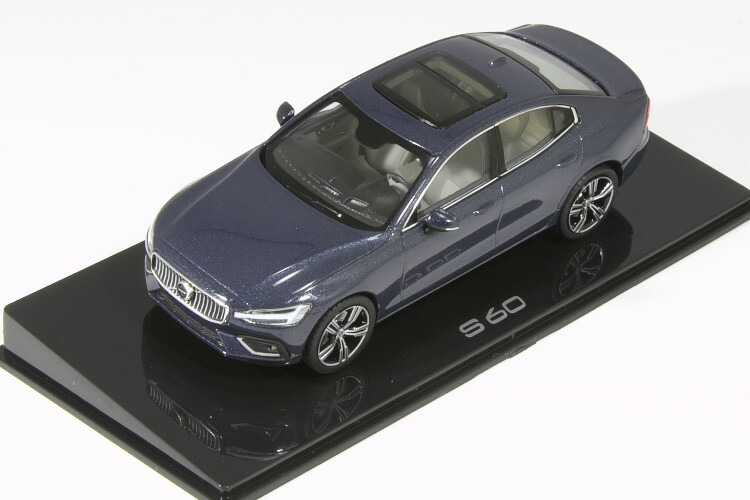 ミニカー　1/43 ボルボ S60 2018 Osmium(グレー) [870011] ボルボ S60 2018 Osmium グレー (ミニカー) - ホビーサーチ ミニカー
