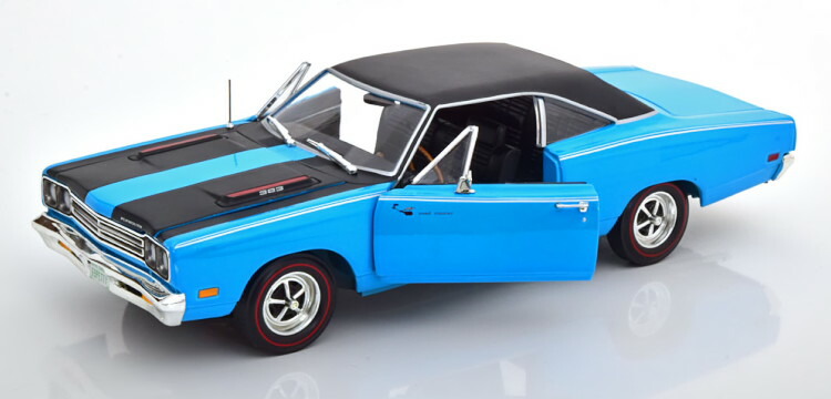 楽天市場】ミニカー 1/18 AUTOWORLD☆1971 プリムス・ロードランナー