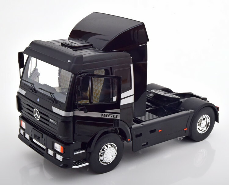 MCG 1/18 メルセデス SK2 トラクター 1994 ブラック シルバー MCG 1:18 Mercedes SK 2 Zugmaschine 1994 schwarz/silber