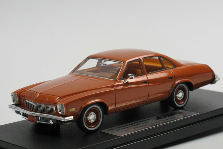 ゴールドバーグ 寄せ合わせ 1/43 ビュイック 世紀 4部屋の入り口 サルーン 1974 オレンジ色Goldvarg Collection 1:43 Buick Century 4-Door Sedan 1974 Ginger orange