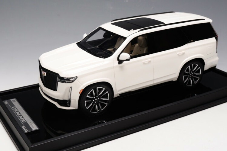 キャデラック　エスカーラ　コンセプト　1/18 ミニカー Amazon.co.jp: キャデラック特注 1/18 キャデラック・エスカーラ