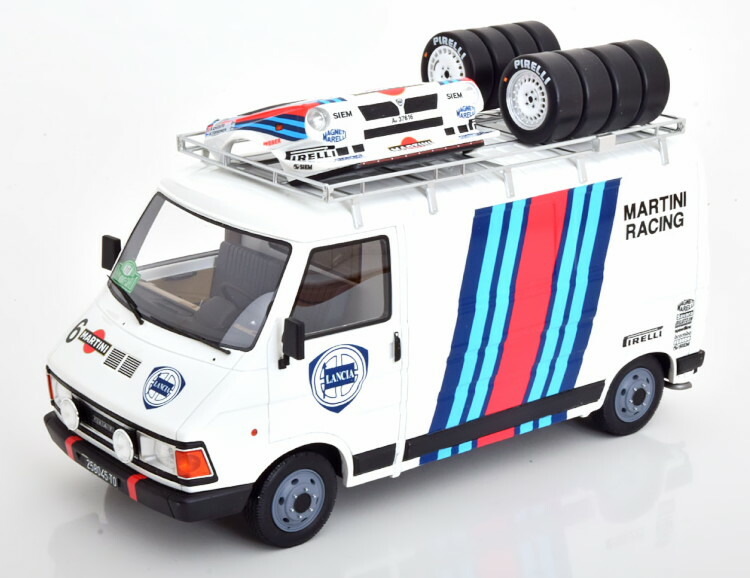 ixo 1/18 フィアット　マルティーニ レーシングチームアシスタンス ixo 1/18 フィアット マルティーニ レーシングチーム