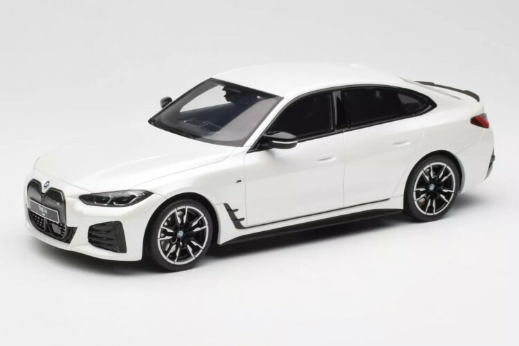 京商　OttO　BMW　4シリーズ　GT Sprit　ミニカー　1/18　車 京商 ミニカー | GT SPIRIT 1/18 BMW M4 CSL (G82) 2022 (グレー