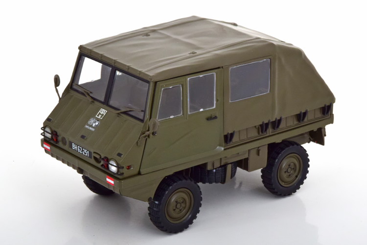 シュコー 1/18 シュタイアー プフ ハフリンガー OeBH オリーブ 開閉 Schuco 1:18 Steyr Puch Haflinger OeBH oliv