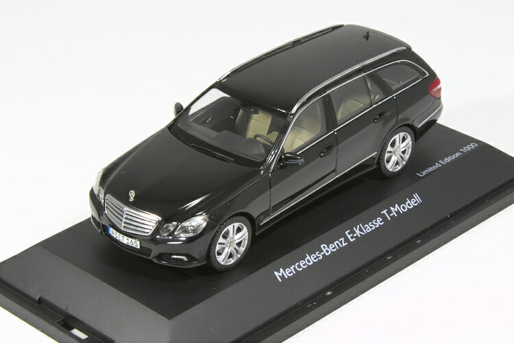 Mercedes-Benz - メルセデスベンツ　Eクラス　E320 モデルカー　模型　プラモデル Amazon | Sun Star 1/18 Mercedes Benz E320 2001 Desert Silver