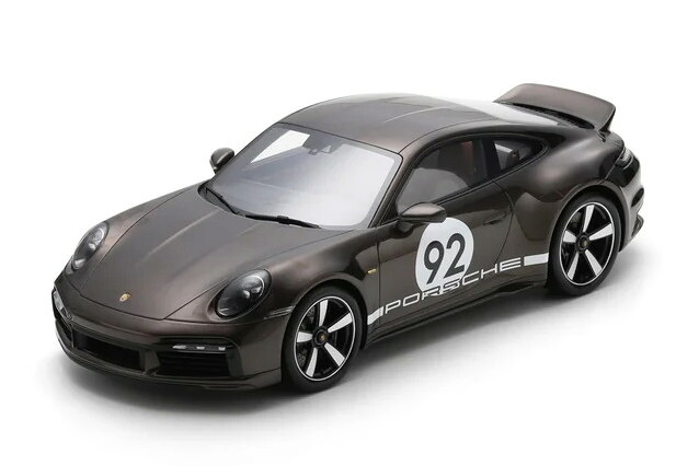 シュコー 1/12 ポルシェ 911 992 運動競技古典派音楽 クーペ ヘリテージデザインパッケージ 2023 マカダミアメタリックSchuco 1:12 Porsche 911 (992) Sport Classic Coupe Heritage Design Package 2023 macadamia metallic