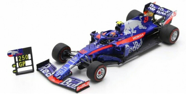 スパーク 1/43 レッドブル STR14 スペインGP ダニール・クビアト スパーク 1/43 レッドブル STR14 スペインGP ダニール・クビアト
