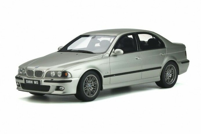 BMW M5 ミニカー 1/18 シルバー BMW M5 ミニカー 1/18 シルバー