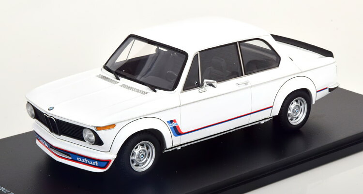 スパーク 1/18 BMW 2002 ターボ 1973 ホワイト ショーケース付き Spark 1:18 BMW 2002 Turbo 1973 white with ShowCase