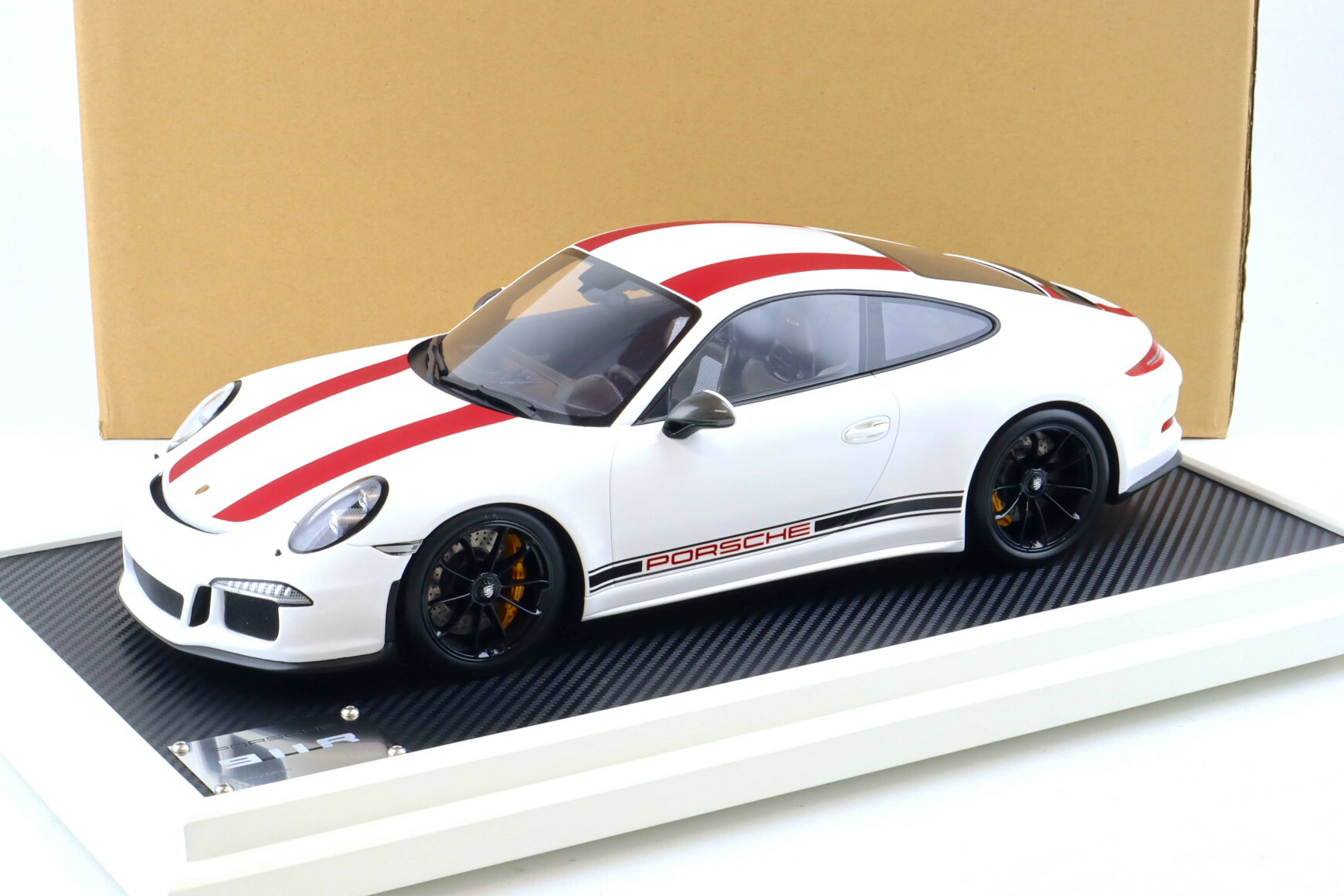 1/12 ポルシェ 911 (992) GT3 RS ホワイト ミニチャンプス 413062103 1/43 ポルシェ 911 (992) GT3 RS 2023
