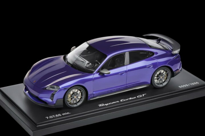 ポルシェ特注 スパーク 1/18 ポルシェ タイカン ターボ GT ヴァイザッハ パッケージ ニュルブルクリンク北コース 2024 パープルスカイメタリック ディスプレイケース付き 1000台限定 Spark 1:18 Porsche Taycan Turbo GT 2024 purple with case limited 1000 pcs