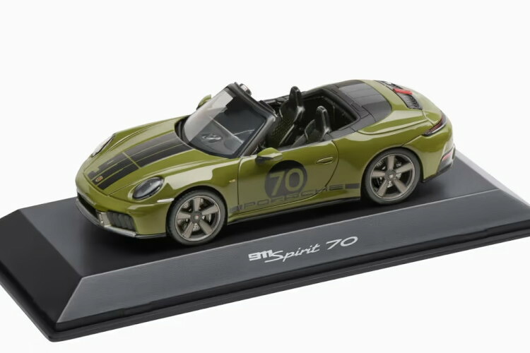 ポルシェ特注 スパーク 1/43 ポルシェ 911 992.2 スピリット70 2025 オリーブネオ Spark 1:43 Porsche 911 (992.2) Spirit 70 2025 olive neo
