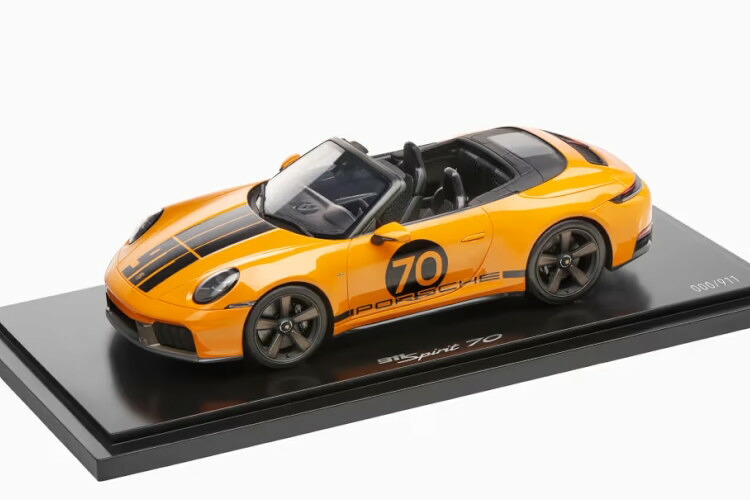 ポルシェ特注 スパーク 1/18 ポルシェ 911 992.2 カブリオレ スピリット70イヤー 2025 シグナルオレンジ 911台限定 Spark 1:18 Porsche 911 (992.2) Cabriolet Spirit 70 Year 2025 signal orange Limited 911 pcs