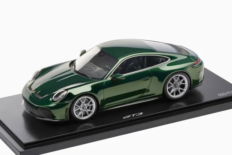 ポルシェ特注 スパーク 1/18 ポルシェ 911 992.2 GT3 ツーリング 2025 オーグリーンメタリック 911台限定Spark 1:18 Porsche 911 (992.2) GT3 Touring year 2025 oak green metallic Limite 911 pcs|Reowide モデルカー カタログ SHOP