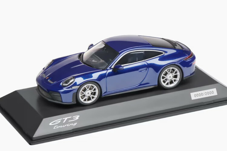 ぴかぴか光る 1/43 ポルシェ 911 992.2 GT3 ツーリング包み 2025 ジェンティアンブルーメタリックSpark 1:43 Porsche 911 992.2 GT3 Touring Package 2025