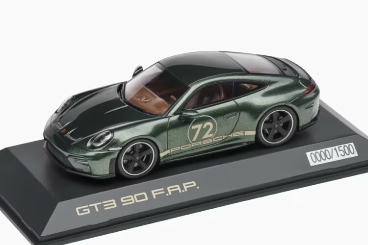ポルシェ特注 ぴかぴか光る 1/43 ポルシェ 911 992.2 GT3 ツーリング 90周年 2025 緑であることPorsche SPARK 1:43 911 992.2 GT3 Touring 90th 2025 Green