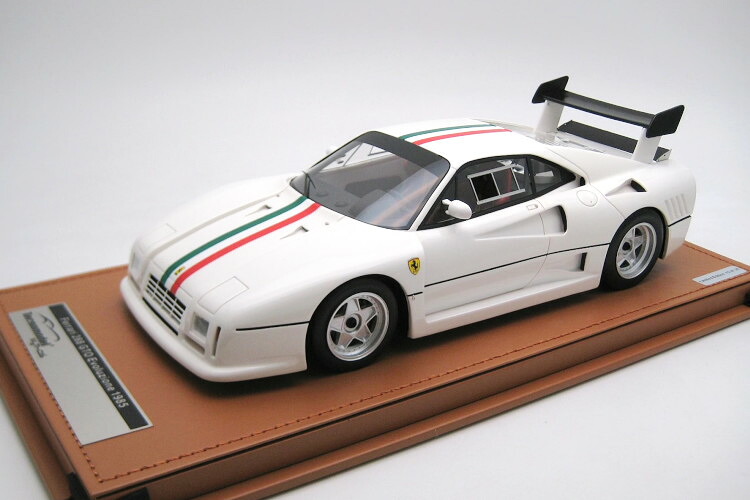 テクノ青写真 1/18 フェラーリ 288 GTO エヴォルツィオーネ 1985 イタリアンフラッグストライプ 白いことTecnomodel 1:18 Ferrari 288 GTO Evoluzione 1985