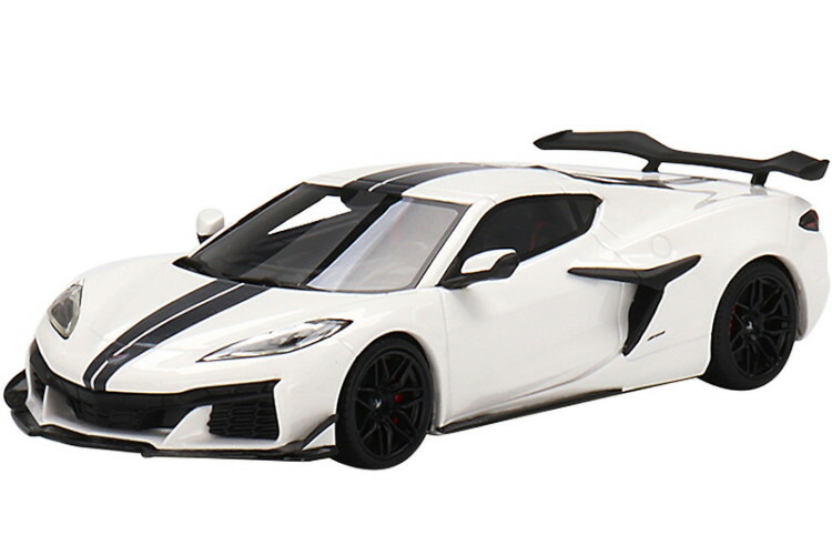 GT Spirit 1:18 Chevrolet Corvette C8 Pace Car 2020 - white