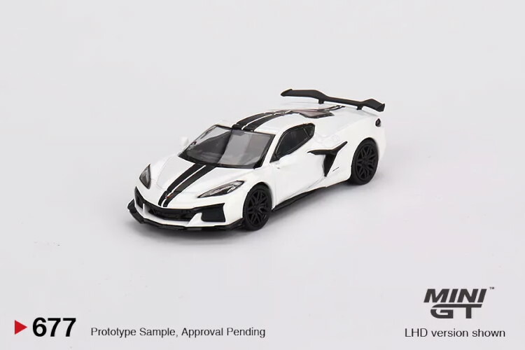 miniGT シボレー コルベット zo6 左右ハンドル 2台セット 新品 miniGT シボレー コルベット zo6 左右ハンドル 2台セット 新品