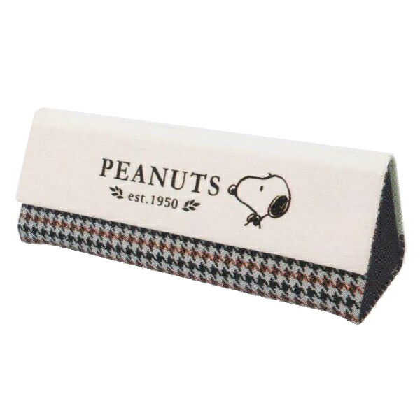 ランキング総合1位 スタンドにもなる スヌーピー SNOOPY PEANUTS眼鏡ケース ハードケース メガネ拭き マグネット式 合皮 かわいい  おしゃれ ギフト HOLIDAY 094303 KM-210179 後払不可 パール カミオ