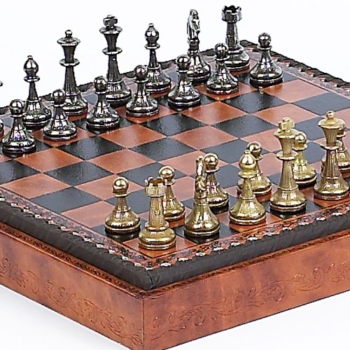 【中古】【未使用・未開封品】Bello Games Collezioni - ステファノ・ジュニア チェスメンとマルチェロキャビネット/ボード イタリア製 + 2つのエクストラクイーン|AJIMURA-SHOP