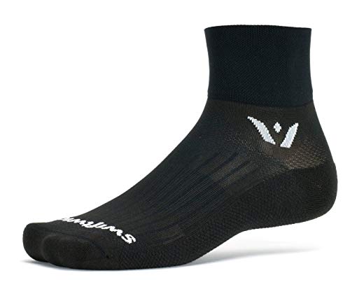 【中古】【未使用・未開封品】Swiftwick- ASPIRE TWO ランニング&サイクリングソックス 男女兼用 | 通気性 圧縮フィット クォータークルー | ブラック M