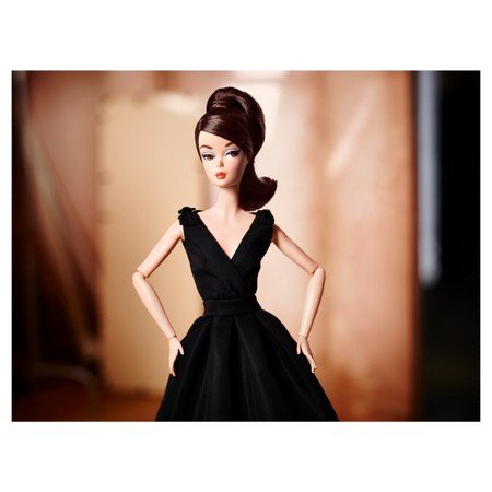 【中古】【未使用・未開封品】Barbie Collector BFMC Classic Black Dress Doll バービーコレクターBFMCクラシックブラックドレス人形 フィギュア [並行輸入品]