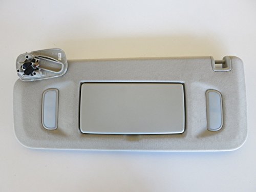 【中古】【未使用・未開封品】07???14?GMCユーコン左ドライバ側内部Sun Visorサンバイザーカーキvv341