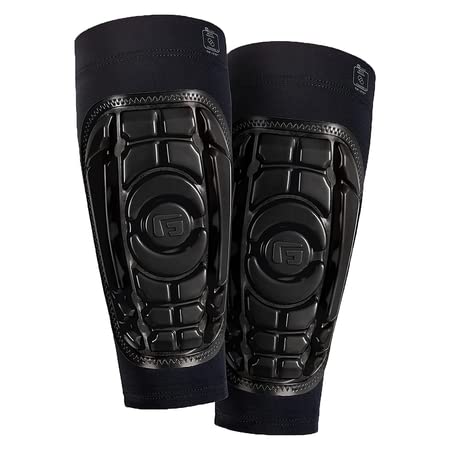 【中古】【未当て嵌める・未開封品】G-FORM ジーフォーム PRO-S コンパクトシンガード 蹴球プロテクター 脛 すね シンかばい立て 成年者用 1ありの実