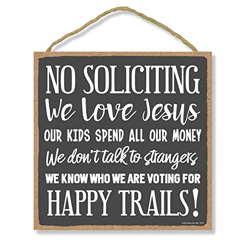 【中古】【未使用・未開封品】Honey Dew Gifts No Soliciting サイン No Soliciting We Love Jesus Happy Trails10インチ x 10インチ 壁掛けウォールアート 装飾木製サイン 面