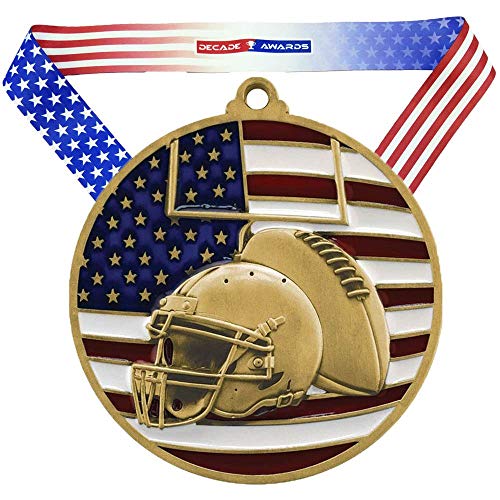 【中古】【未使用・未開封品】Decade Awards フットボール愛国メダル - 幅2.75インチ 星条旗付きグリジロンメダリオン 星条旗 Vネックリボン 2.75 Inch Diameter ゴールド
