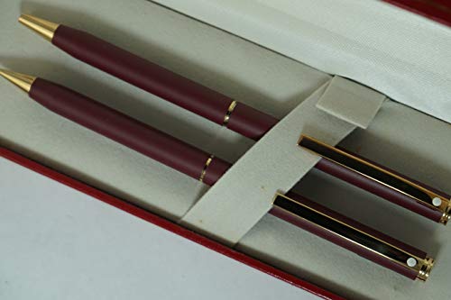 【中古】【未使用・未開封品】Sheaffer アメリカ製 シグネチャー ファッション マット バーガンディ バレルとキャップ 22KT ゴールドアポイントメント ミディアムポイント ツ