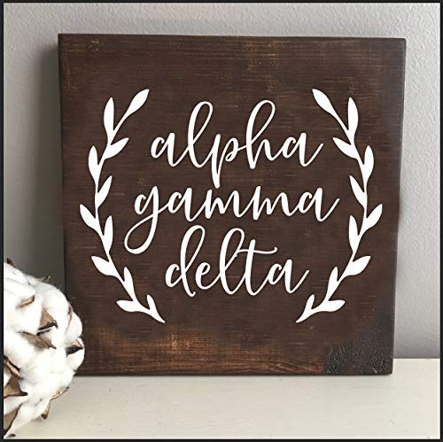 【中古】【未使用・未開封品】Sorority Shop Alpha Gamma Delta 正方形 木製サイン オリーブの葉付き