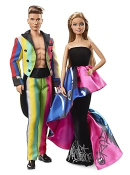 【中古】バービー\u0026ケン MOSCHINO モスキーノ お人形さん あやつり人形 差し上げ物書き割り